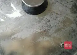 Illustration of how to make cola-braised chicken legs 7