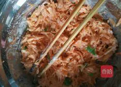 Illustration of how to make carrot meatballs 6