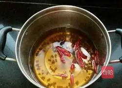 Illustration of how to make homemade Sichuan pickles 4