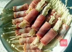 Illustration of how to make bacon enoki mushroom rolls 7