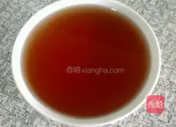 Illustration of braised pig's trotters in red wine 1