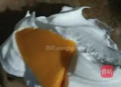 Illustration of how to make cocoa-flavored mango pancake 8