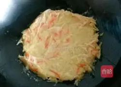 Illustration of how to make pan-fried potato shredded cake 9