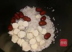 Illustration of how to make osmanthus and yam porridge 3