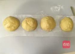 Illustration of how to make butter rolls 4