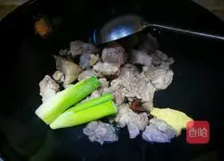 Illustration of how to make braised mutton 4