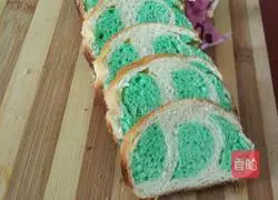 Milk-flavored two-color bread recipe 14