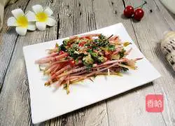 Illustration of how to make cold folded ear root 13