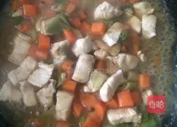 Thai Pineapple Chicken Rice Recipe Illustration 7