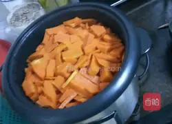 Illustration of how to cook glutinous rice and pumpkin meat 3