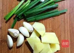 Chestnut braised chicken recipe 5