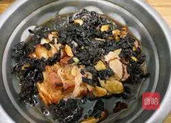 Illustration of how to make braised pork with tea and plum vegetables 13