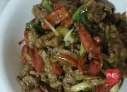 Illustration of how to make pepper-fried pork slices 6