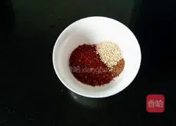 Illustration of how to make homemade cold skin 18