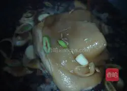 Illustration of how to make rock sugar elbows 10