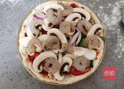 Illustration of how to make shrimp and mushroom pizza 9