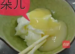 Illustration of how to make golden salad anchovy shrimp 12