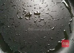 Illustration of how to make skillet pizza 6