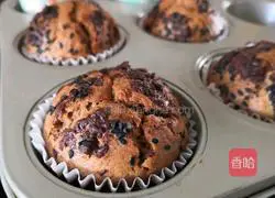 Chocolate Banana Muffin Cake Recipe Illustration 11