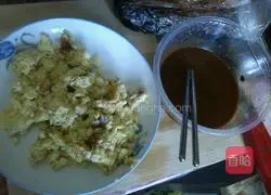 Illustration of how to make braised noodles with eggs 3