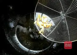 Illustration of how to make scallion noodles 4