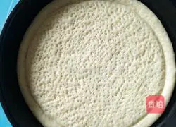 Illustration of how to make 8-inch pizza dough 9