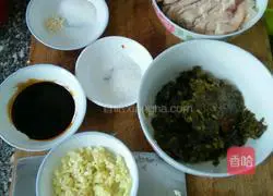 Illustration of home-style braised pork with pickles 4