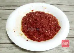 Illustration of how to make fried beef with green pepper 2