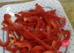 Illustration of how to make mushroom and minced meat and ham pizza 3 