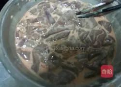 Illustration of how to make stir-fried pork liver with kimchi 7