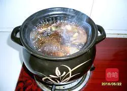 Illustration of braised chicken feet 7