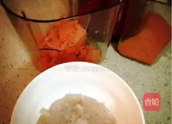Illustration of how to make carrot and crystal shrimp balls 1
