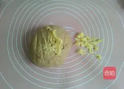 Illustration of how to make whole wheat brown sugar and red dates European buns 3