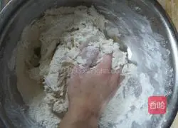 Illustration of how to make chive rolls 5 