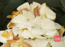 Illustration of how to make fried bait cubes 5