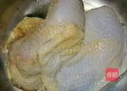 Tender and smooth green sauce Illustration of how to make white chopped chicken 1