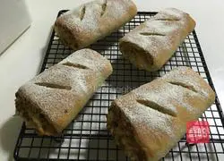 Tuna Pocket Pizza Recipe Illustration 18