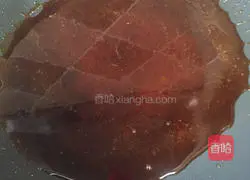 Crispy black Illustration of making sesame candy 2