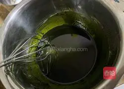 Illustration of how to make matcha pulp sandwich cake 3