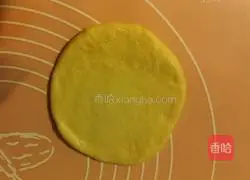 Illustration of how to make pattern jam bread 5