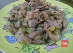 Illustration of how to stir-fry lean meat with kimchi 5