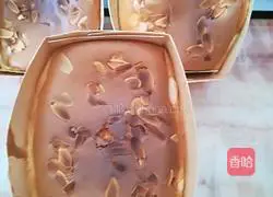 Almond Gold Pillow Cake Recipe Illustration 6