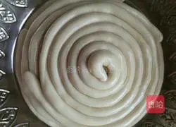 Illustration of how to pull the strips on the plate 8