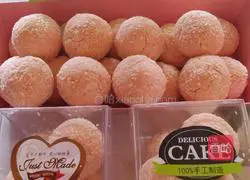 Illustration of how to make pink memories (coconut balls) 19