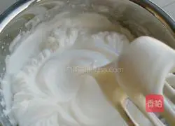 Illustration of how to make original chiffon cake 8