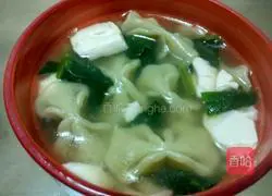 Illustration of how to make spinach and tofu butterfly noodles 8