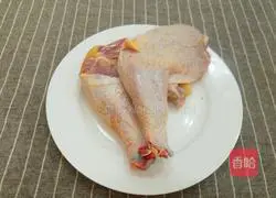 Illustration of how to make spicy chicken legs 1