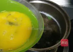 Tuna Seaweed and Egg Drop Soup Illustration 4