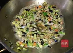 Illustration of how to make braised pork and eggplant noodles 9