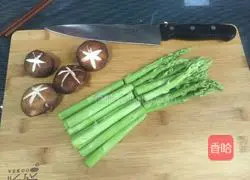 Illustration of how to make orange Orleans roast duck breast with mushrooms and asparagus 3